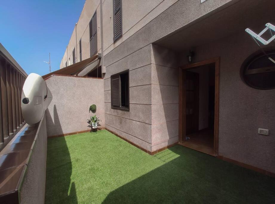 Duplex In Quiet Zone, Next To Sea, Fast Wifi Appartement El Médano Buitenkant foto